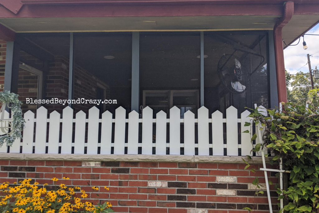 screened-in porch